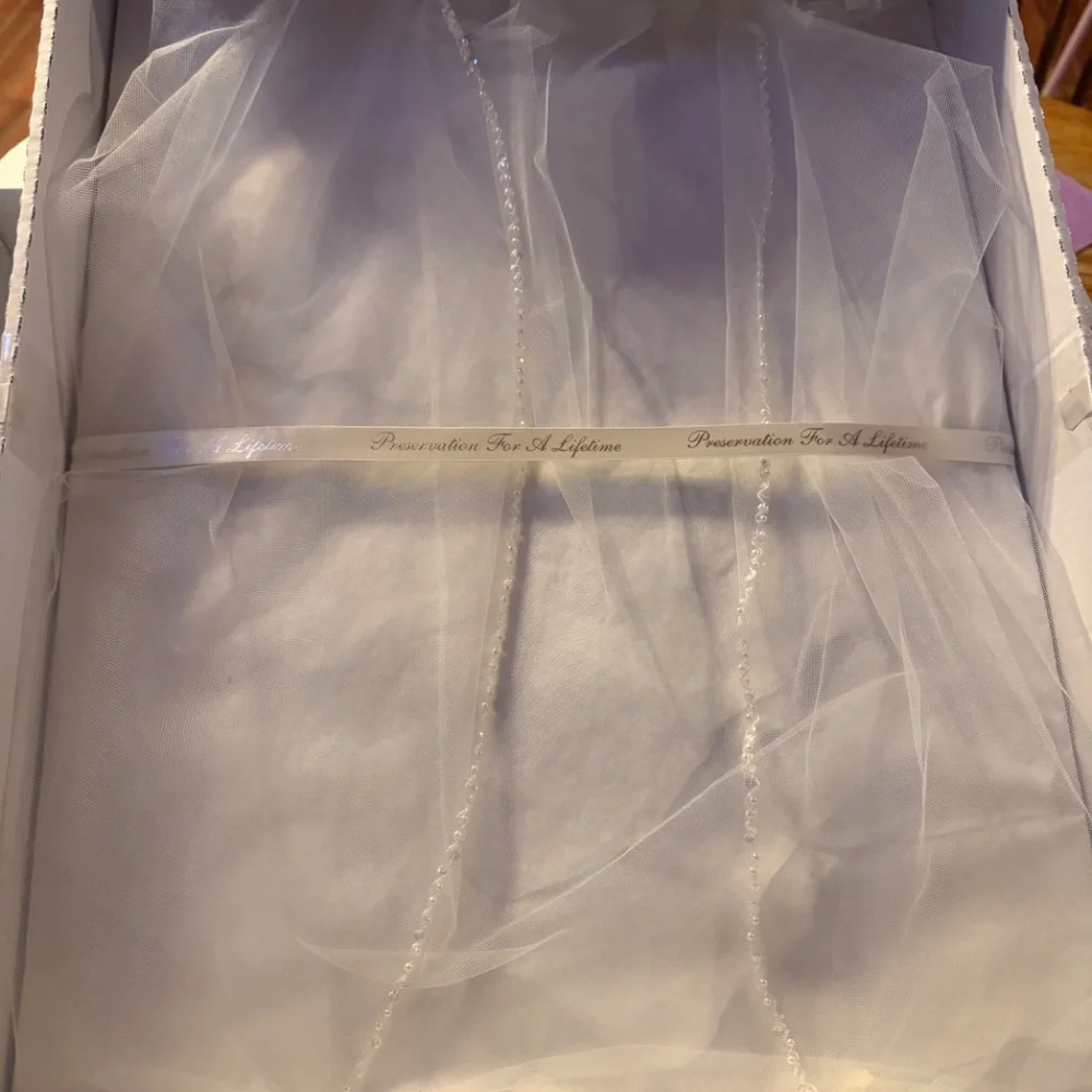 Bead and Pearl Trimmed Chapel Length Veil Davids bridal unopened from Davids bri - Picture 12 of 12